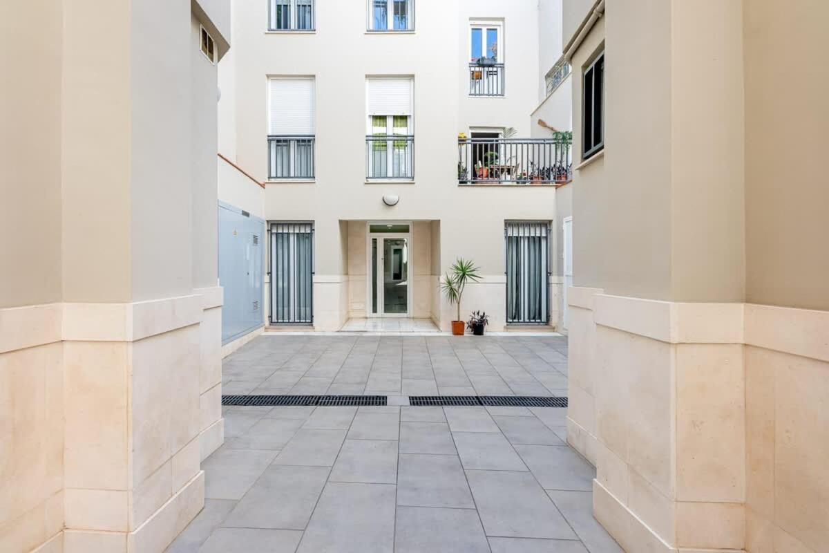 Vivendos - Ma14 - Madre De Dios Appartement Málaga Buitenkant foto