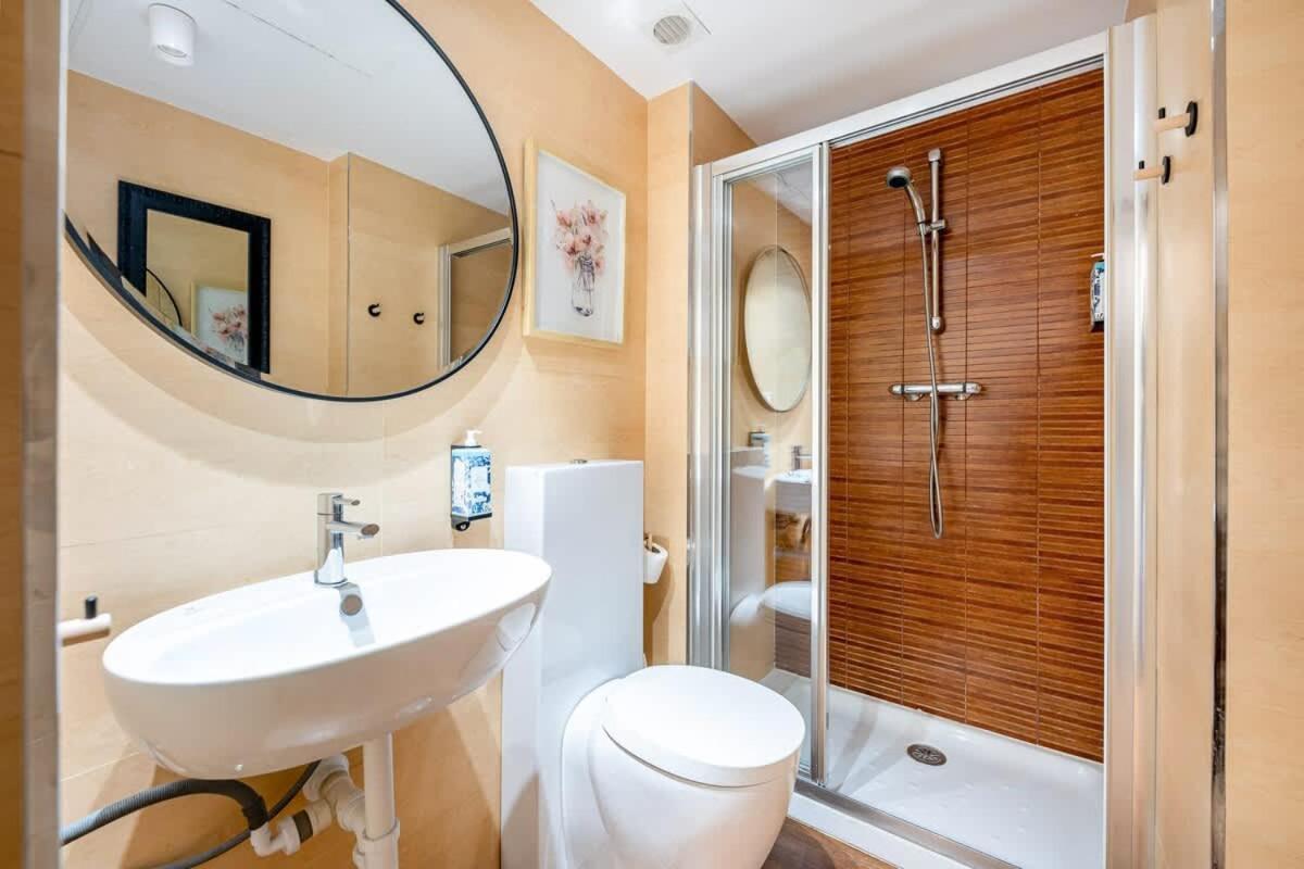 Vivendos - Ma14 - Madre De Dios Appartement Málaga Buitenkant foto